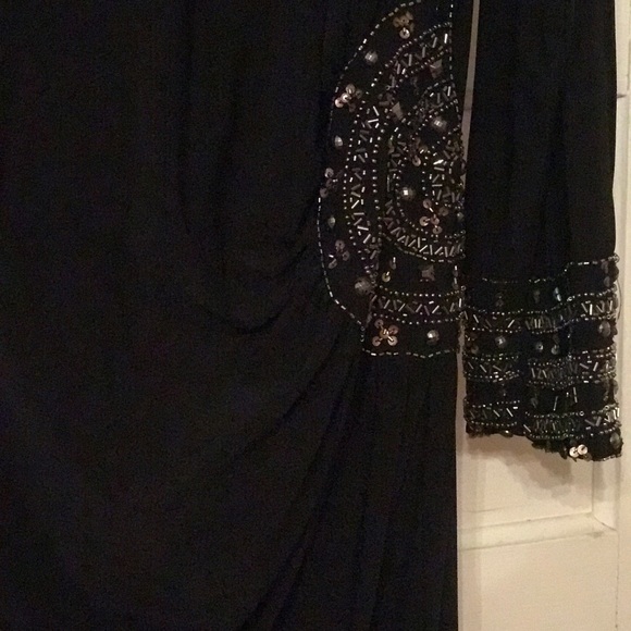 Black evening gown - Picture 8 of 8